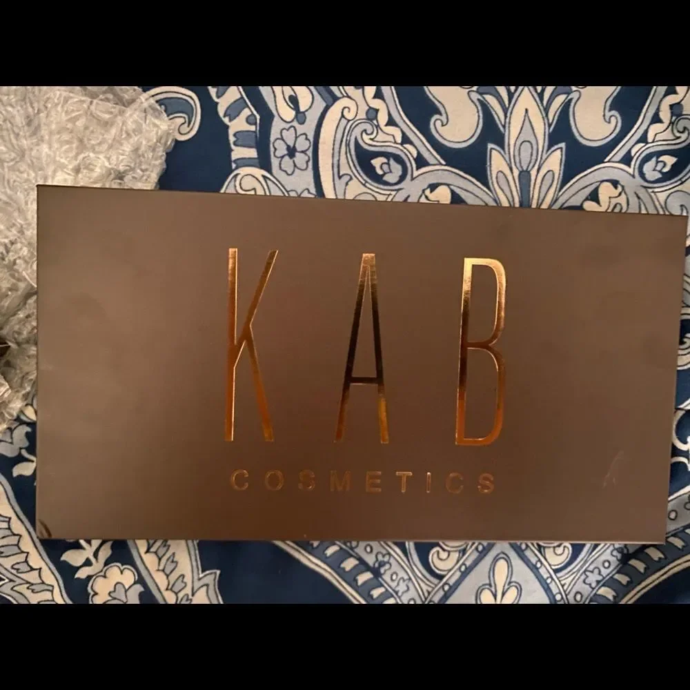 Kab Cosmetics Contour Palette Volume 2